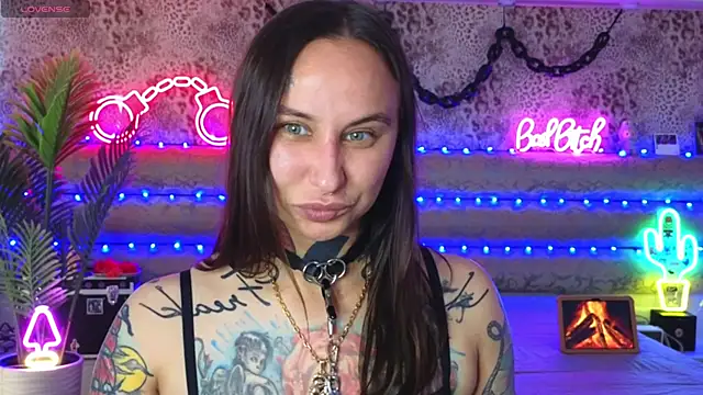 Snapshot of Cool_Freak_ chatting on May 10, 2026, 10:31 am Cool Freak online show from May 10, 2026, 10:31 am
