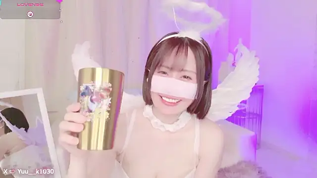Snapshot of Yuu__k chatting on December 6, 2024, 1:22 pm Yuu  k online show from December 6, 2024, 1:22 pm
