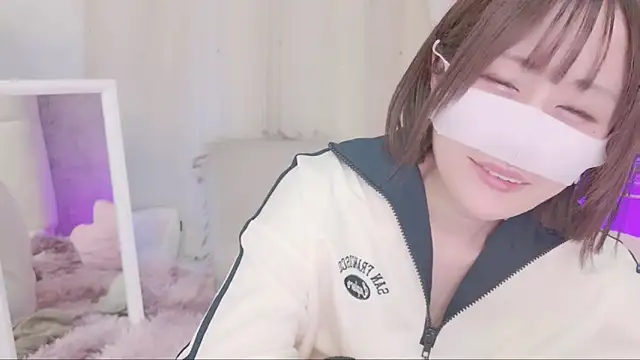Snapshot of Yuu__k chatting on January 18, 2025, 5:15 pm Yuu  k online show from January 18, 2025, 5:15 pm
