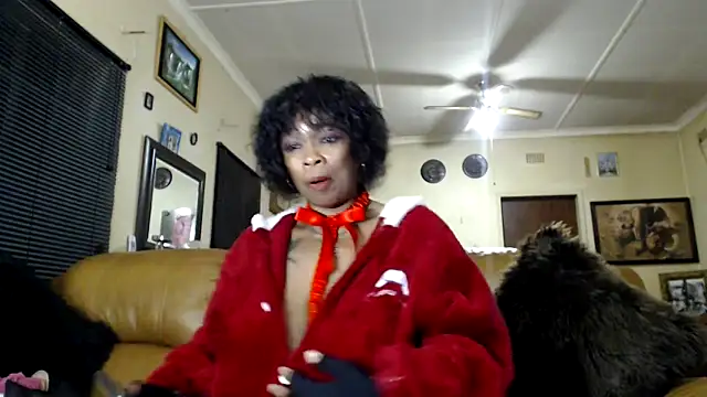 Snapshot of Gucci_Bx chatting on June 3, 2026, 3:20 am Gucci Bx online show from June 3, 2026, 3:20 am