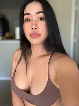 Snapshot of JazzieXo chatting on December 9, 2024, 5:08 pm JazzieXo online show from December 9, 2024, 5:08 pm