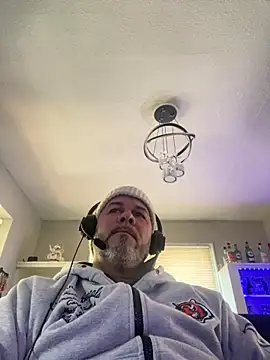 Cristian-Brayan online show from February 7, 2026, 6:11 pm