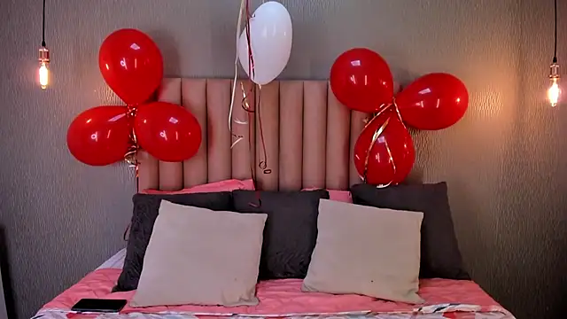 Alexa Thaylor  online show from February 21, 2025, 2:48 pm