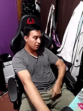 Snapshot of Go1047400 chatting on November 3, 2025, 6:42 pm Go1047400 online show from November 3, 2025, 6:42 pm