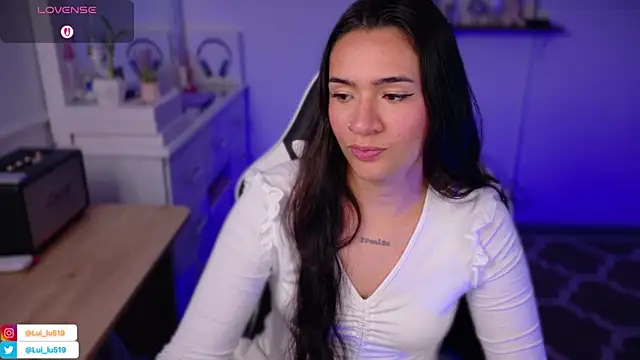 ImLui lu online show from November 20, 2025, 10:31 pm