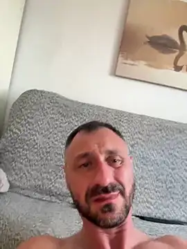 alejandrobgxh online show from February 15, 2025, 1:27 pm