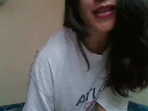Snapshot of _smiling4u_ chatting on May 29, 2026, 7:06 am smiling4u online show from May 29, 2026, 7:06 am