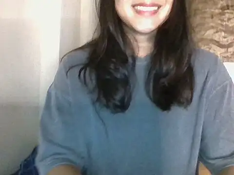 Snapshot of _smiling4u_ chatting on June 1, 2026, 2:19 pm smiling4u online show from June 1, 2026, 2:19 pm
