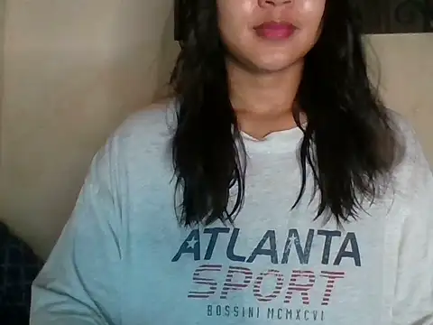 Snapshot of _smiling4u_ chatting on June 9, 2026, 2:06 pm smiling4u online show from June 9, 2026, 2:06 pm