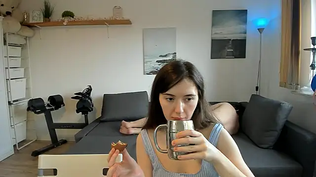 PollyFlame online show from February 21, 2025, 8:40 am