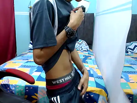 Angelstripboy online show from March 9, 2025, 7:12 am