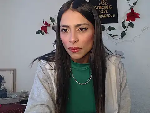 Liamiler01  online show from December 13, 2024, 12:39 pm