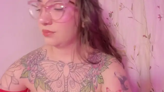 Snapshot of DEVA_BLUE_ chatting on September 26, 2025, 4:05 am DEVA BLUE  online show from September 26, 2025, 4:05 am