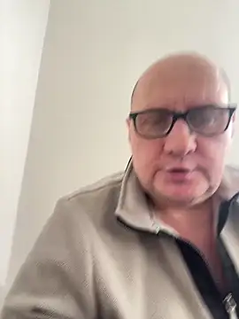 vanjbi45 online show from February 22, 2025, 1:02 pm