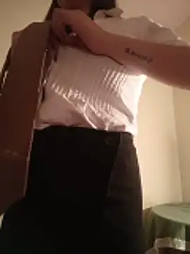 AmazingFuckCam online show from May 16, 2026, 7:45 pm