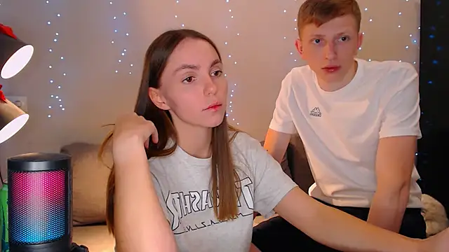 juliaanddima online show from February 21, 2025, 9:11 pm