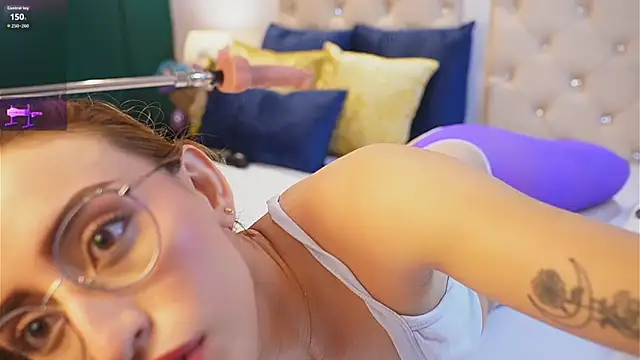 caroline adams  online show from April 1, 2026, 1:50 am