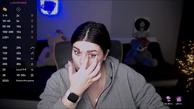 Emily Mo online show from January 12, 2025, 6:28 am