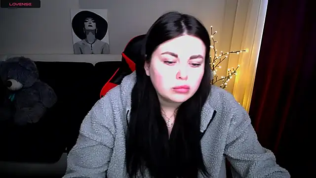 Emily Mo online show from February 25, 2025, 6:36 am