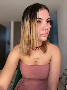 Your Honeey online show from December 19, 2024, 9:38 pm