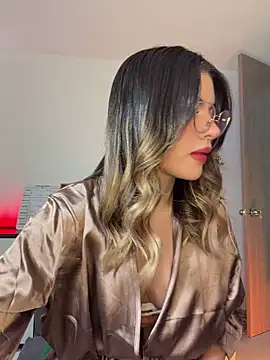 Snapshot of Your_Honeey chatting on February 17, 2026, 6:58 pm Your Honeey online show from February 17, 2026, 6:58 pm