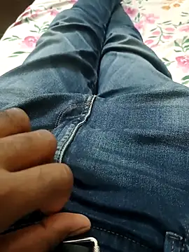 divi5555 online show from April 9, 2026, 5:29 am