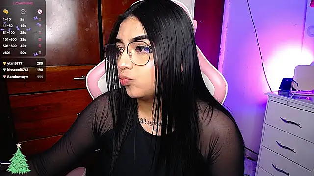 eva six online show from December 11, 2024, 12:23 am