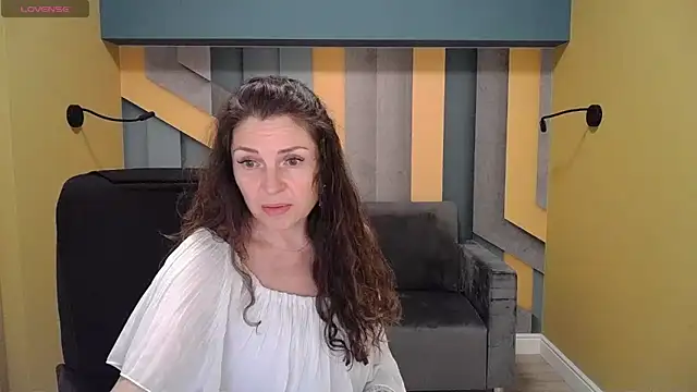 EllaLong online show from December 10, 2024, 12:49 pm