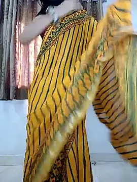  surbhi  online show from November 14, 2025, 4:11 am