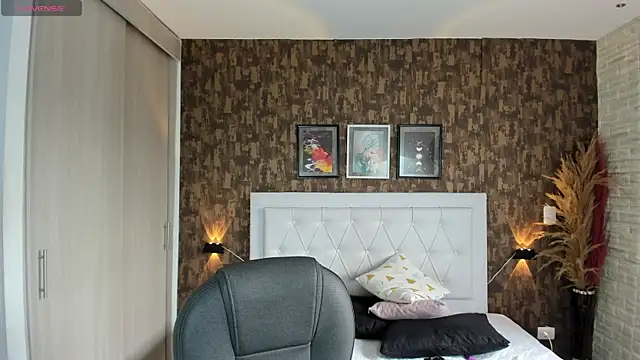 kitty  horny online show from January 28, 2025, 5:46 pm