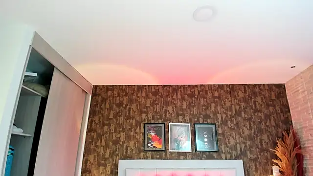 kitty  horny online show from February 3, 2025, 5:46 pm