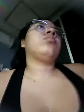 DanelyLopez online show from February 5, 2026, 1:10 am