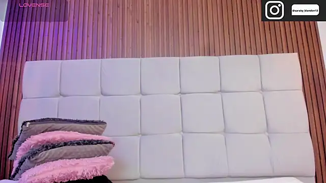 Saravy Blandon online show from November 13, 2025, 10:47 am