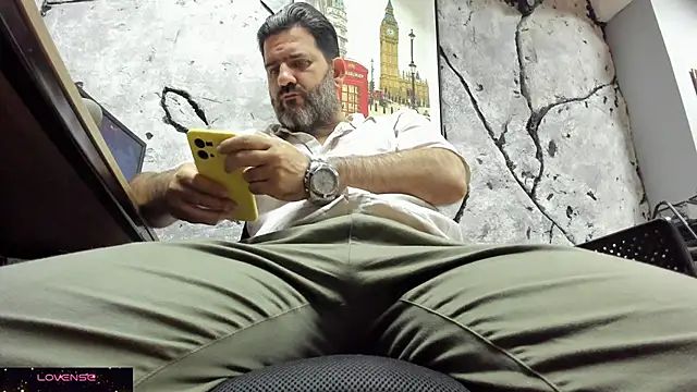 Maxi TheBigDaddy online show from November 7, 2025, 11:43 am