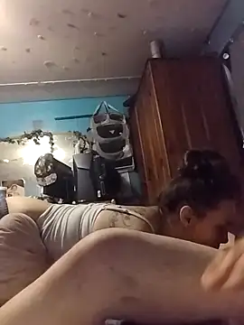 Snapshot of Thicknjuicy1986 chatting on October 8, 2025, 12:58 pm Thicknjuicy1986 online show from October 8, 2025, 12:58 pm