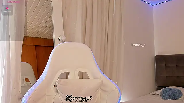 im abby  online show from February 19, 2025, 2:12 pm