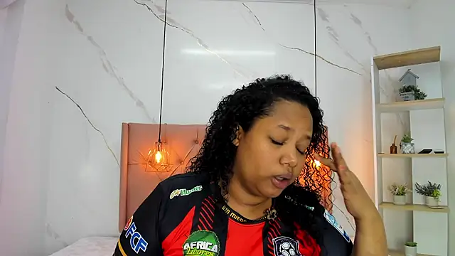 Belle Brunette online show from April 6, 2026, 11:55 am