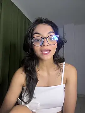 Snapshot of Cat2525 chatting on December 29, 2024, 3:22 am Cat2525 online show from December 29, 2024, 3:22 am