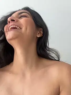 Snapshot of Cat2525 chatting on October 27, 2025, 6:45 pm Cat2525 online show from October 27, 2025, 6:45 pm