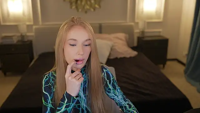 Amelia Blaze online show from October 24, 2025, 11:28 am