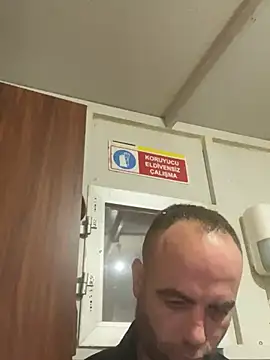 Snapshot of mustican422 chatting on December 15, 2024, 4:04 pm mustican422 online show from December 15, 2024, 4:04 pm