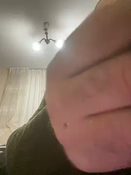 Snapshot of mustican422 chatting on January 5, 2025, 11:22 pm mustican422 online show from January 5, 2025, 11:22 pm