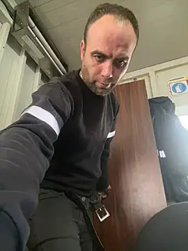 Snapshot of mustican422 chatting on January 12, 2025, 5:34 am mustican422 online show from January 12, 2025, 5:34 am