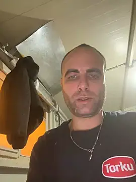 Snapshot of mustican422 chatting on January 25, 2025, 5:08 pm mustican422 online show from January 25, 2025, 5:08 pm