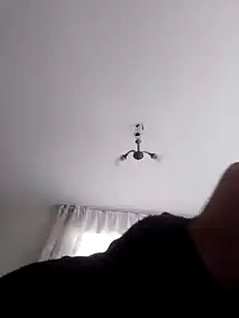 Snapshot of mustican422 chatting on February 9, 2025, 1:14 pm mustican422 online show from February 9, 2025, 1:14 pm