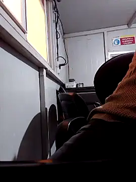 Snapshot of mustican422 chatting on March 4, 2025, 3:44 am mustican422 online show from March 4, 2025, 3:44 am