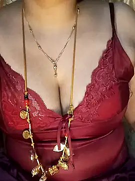 tuttifrutti17 online show from January 11, 2025, 4:57 pm