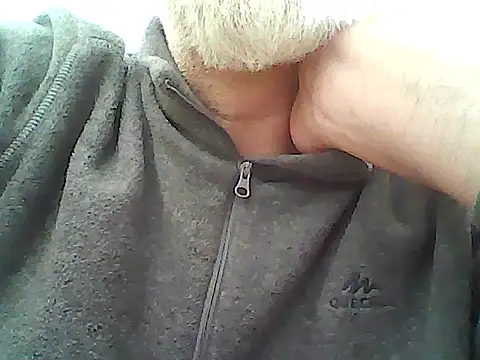 xcimeru online show from February 11, 2025, 2:57 pm