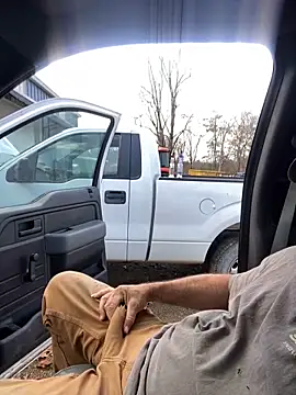 Snapshot of Themechanic420 chatting on December 18, 2024, 7:19 pm Themechanic420 online show from December 18, 2024, 7:19 pm