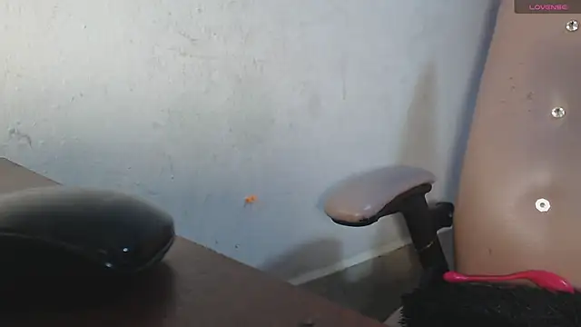 toxxxic cams online show from November 10, 2025, 4:55 am